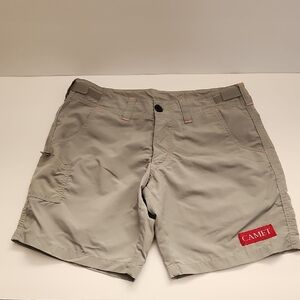 Camet women’s lightweight gray hiking shorts size 2
Outdoor